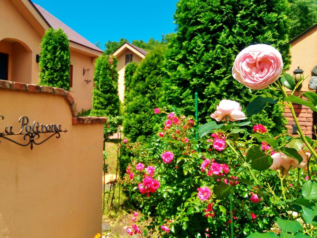 Aromatic Garden Villa La Poltrona Насу Экстерьер фото
