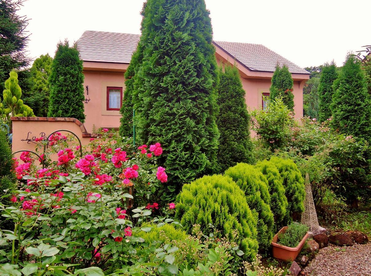Aromatic Garden Villa La Poltrona Насу Экстерьер фото